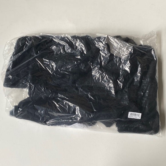 Devotion by CYRUS Eyelash Knit Hooded Long-sleeve Black Sweater, Size S, NWT - Picture 8 of 11